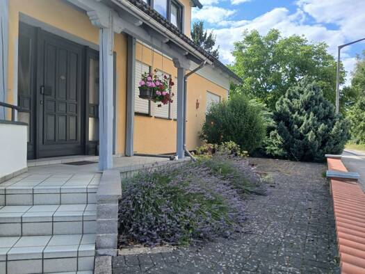 Herrenhaus zum Kauf provisionsfrei 680.000 € 8 Zimmer 190 m² 1.200 m² Grundstück frei ab 01.01.2027 Drosselweg 5 Dachelhofen Schwandorf 92421