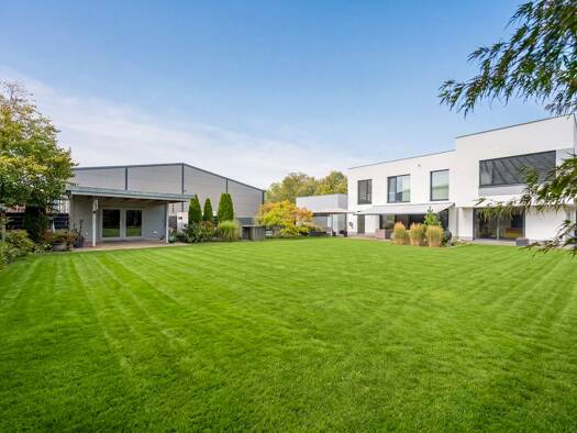 Haus zum Kauf 3.750.000 € 6 Zimmer 270 m² 6.812 m² Grundstück Fürstenfeldbruck Fürstenfeldbruck 82256