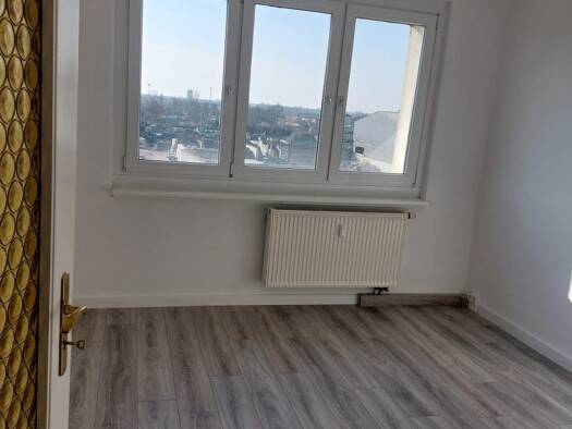 Wohnung zur Miete 350 € 3 Zimmer 58,2 m² 4. Geschoss frei ab sofort Daheimstraße 14 Innenstadt Dessau-Roßlau 06842