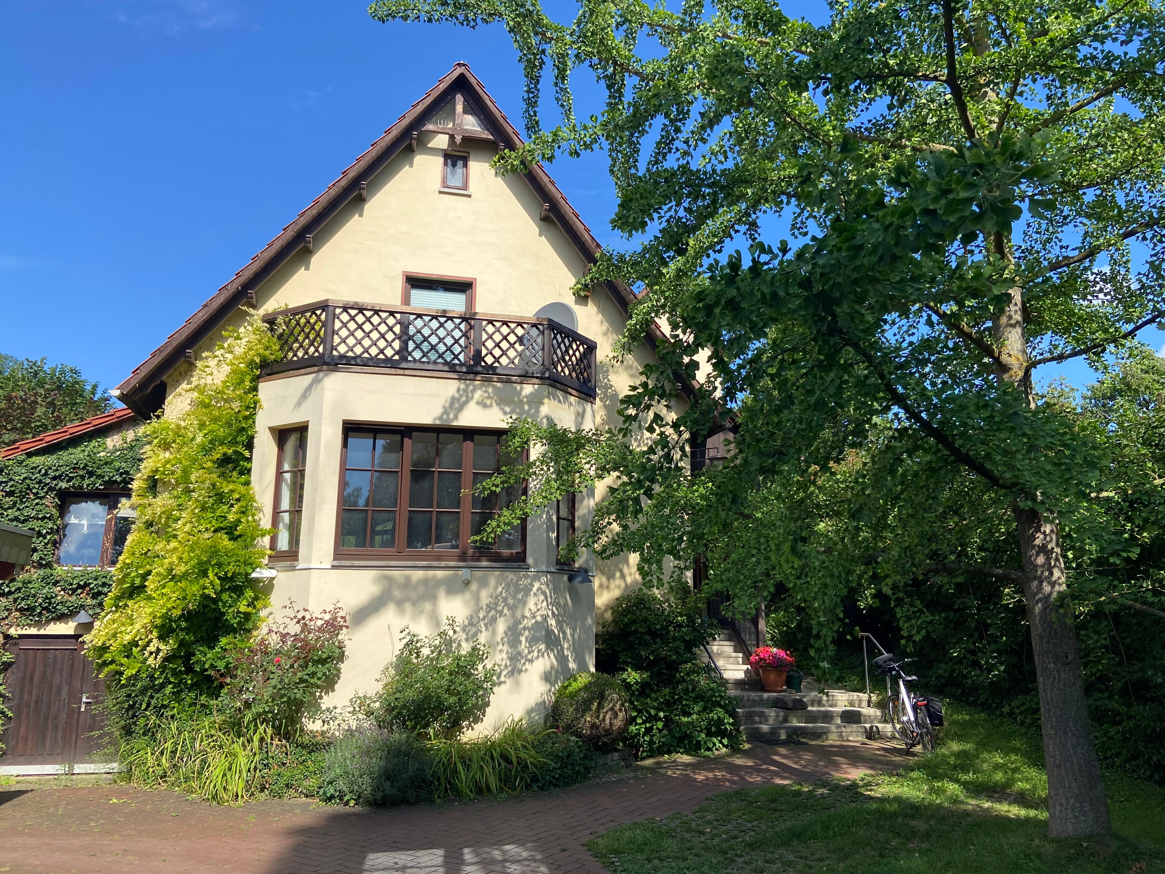 Einfamilienhaus zum Kauf 660.000 € 7 Zimmer 206 m²<br/>Wohnfläche 1.907 m²<br/>Grundstück Rosdorf Rosdorf 37124