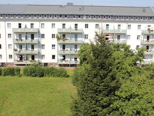 Wohnung zur Miete 343 € 2 Zimmer 66 m² 3. Geschoss frei ab sofort Thüringer Weg 18 Bernsdorf Chemnitz 09126