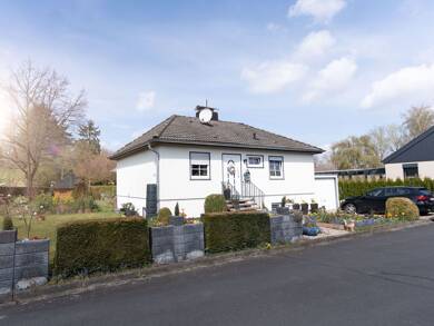 Einfamilienhaus zum Kauf 379.000 € 3 Zimmer 124 m² 812 m² Grundstück Ochshausen Lohfelden 34253