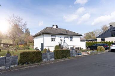 Einfamilienhaus zum Kauf 379.000 € 3 Zimmer 124 m² 812 m² Grundstück Ochshausen Lohfelden 34253