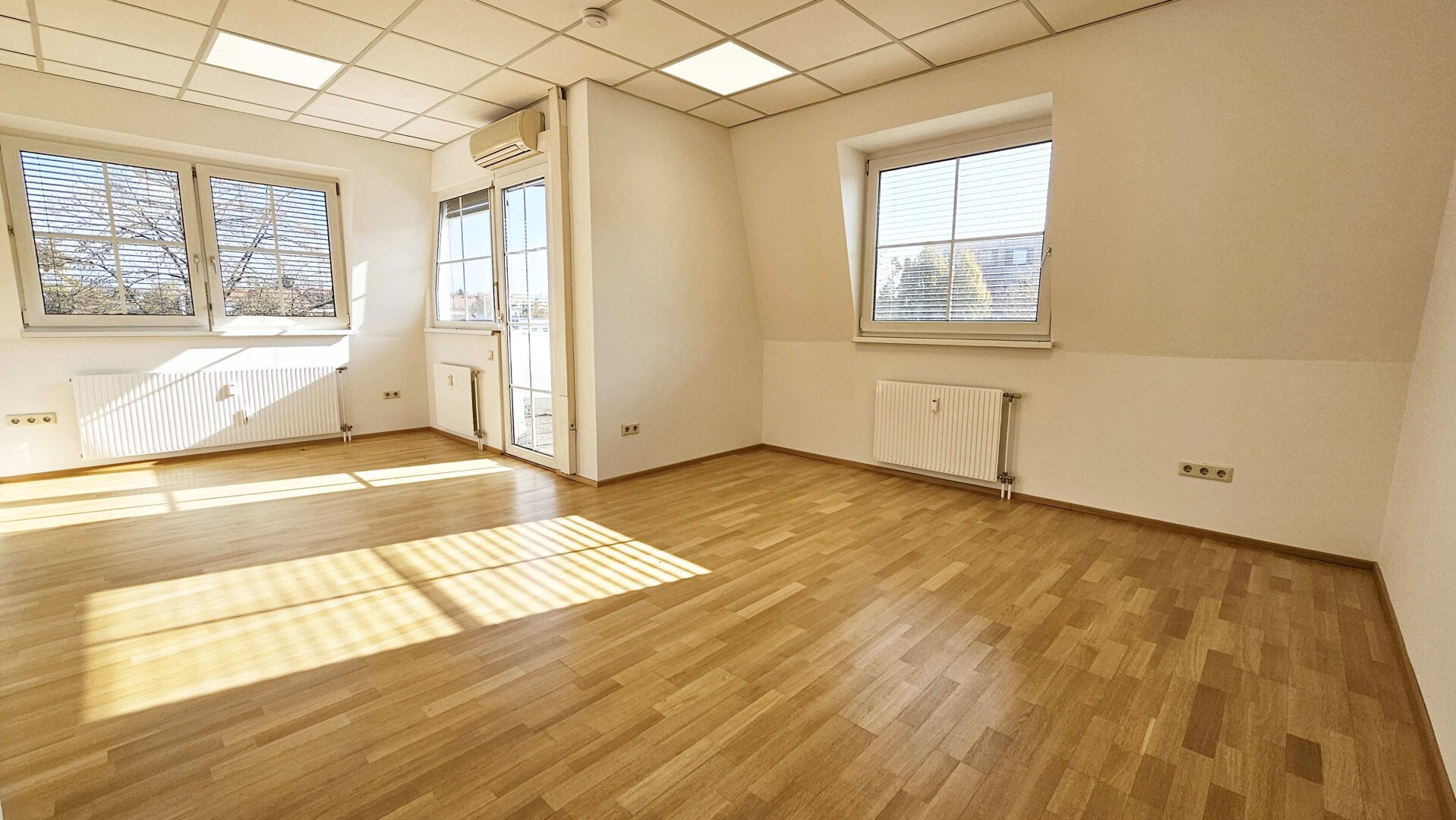 Büro-/Praxisfläche zur Miete 638 € 2,5 Zimmer 80 m²<br/>Bürofläche Sankt Leonhard Graz 8010