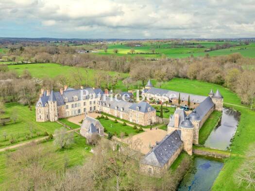 Schloss zum Kauf 3.500.000 € 20 Zimmer 1.680 m² 712.858 m² Grundstück Centre Angers 49000