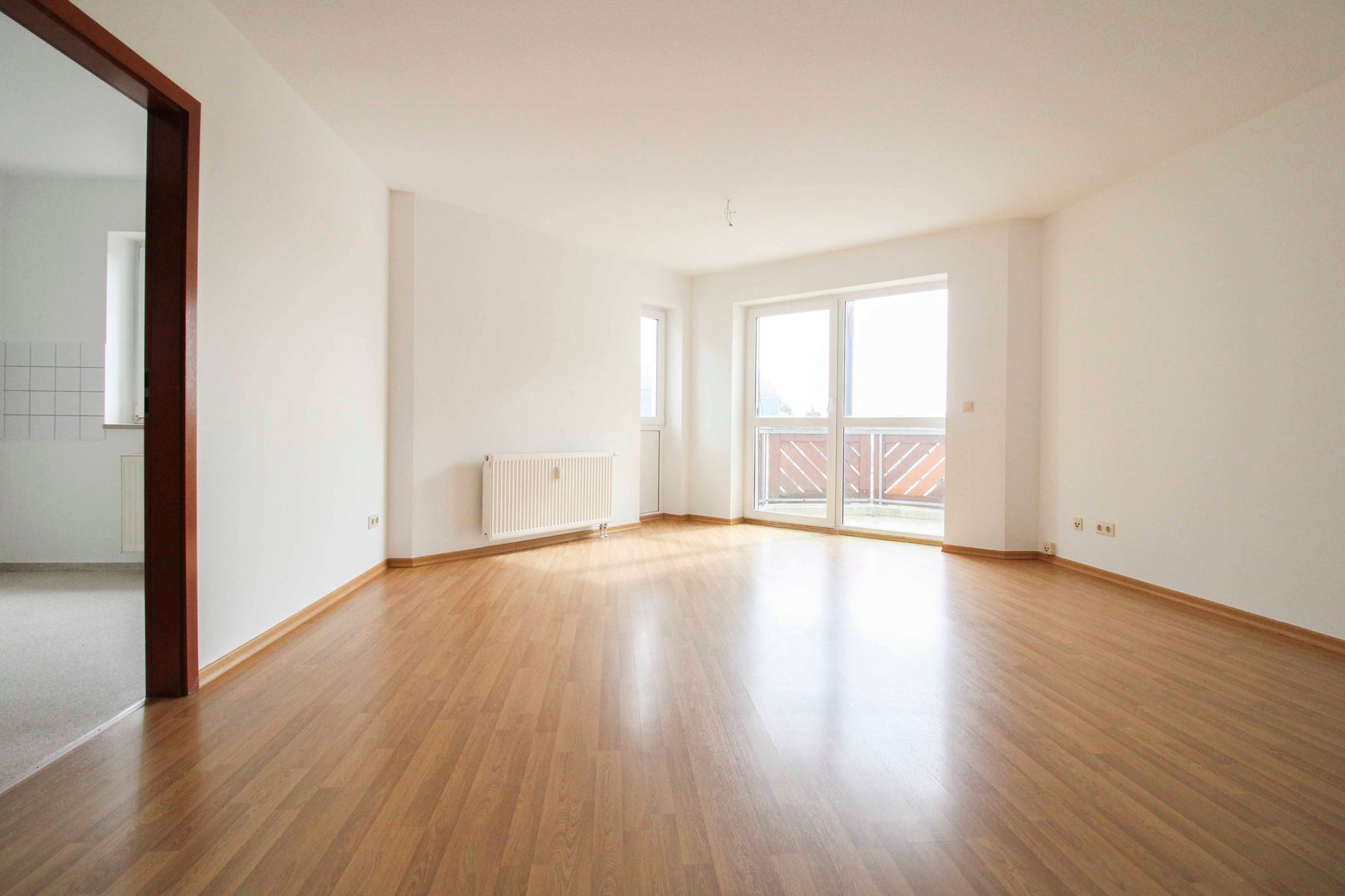 Wohnung zum Kauf 63.000 € 2 Zimmer 57,4 m²<br/>Wohnfläche 2.<br/>Geschoss Burgstädt Burgstädt 09217