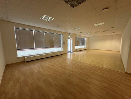 Laden zur Miete 11,25 € St. Pölten 3100