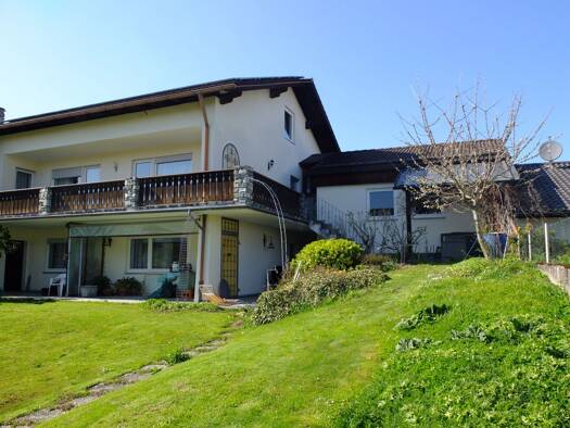 Mehrfamilienhaus zum Kauf 590.000 € 8 Zimmer 176 m² 890 m² Grundstück frei ab sofort Kirchweidach Kirchweidach 84558