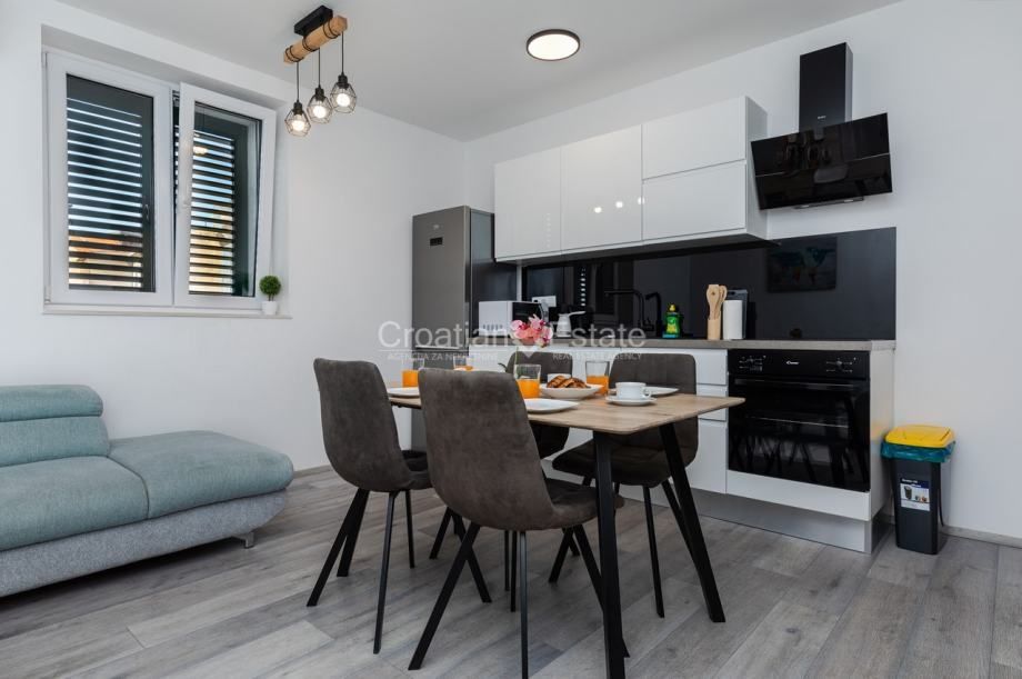 Wohnung zum Kauf 420.000 € 2 Zimmer 75 m²<br/>Wohnfläche 3.<br/>Geschoss Grad