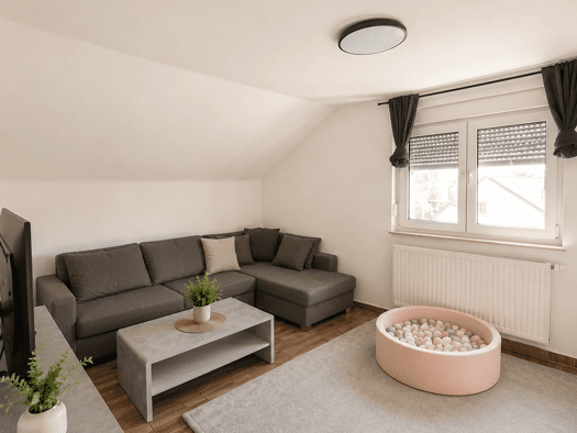 Wohnung zum Kauf 150.000 € 2,5 Zimmer 44,4 m² 2. Geschoss Backnang Backnang 71522