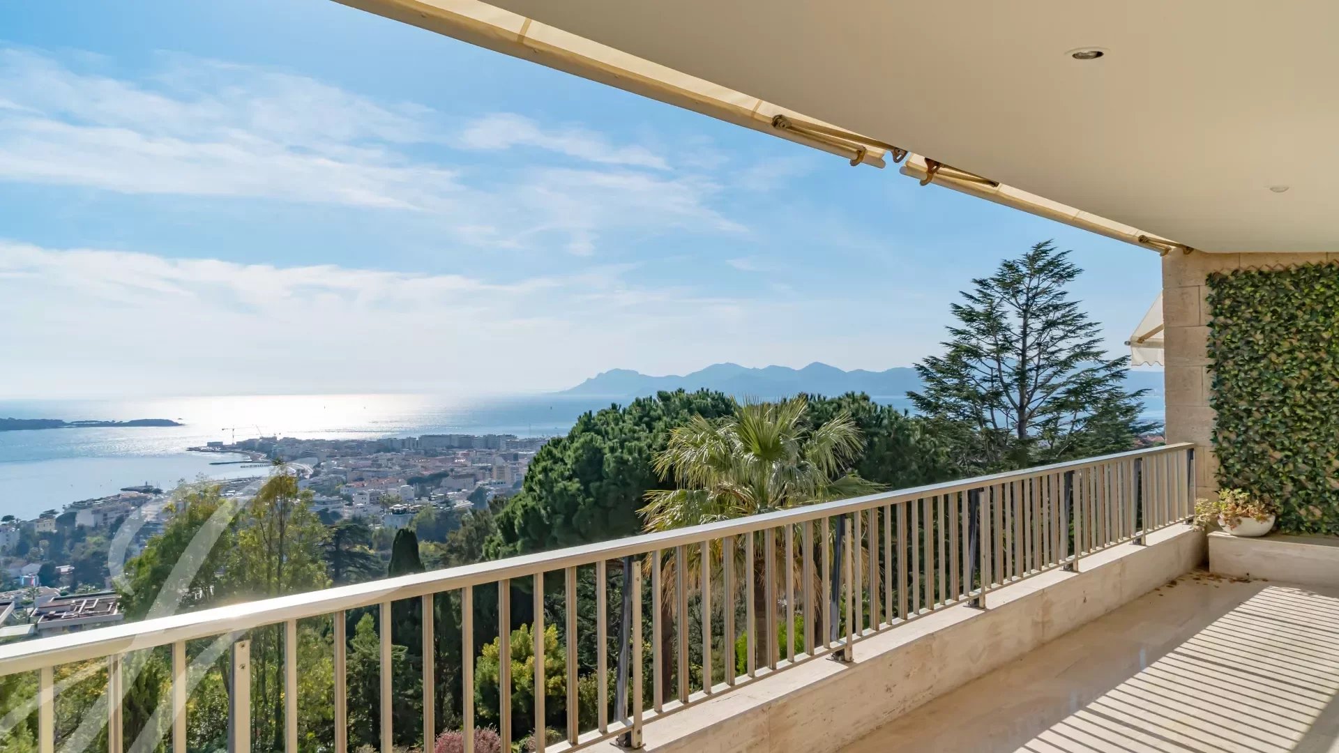 Apartment zum Kauf provisionsfrei 1.590.000 € 3 Zimmer 118,3 m²<br/>Wohnfläche 6.<br/>Geschoss Croisette-Palm-Beach Cannes 06400