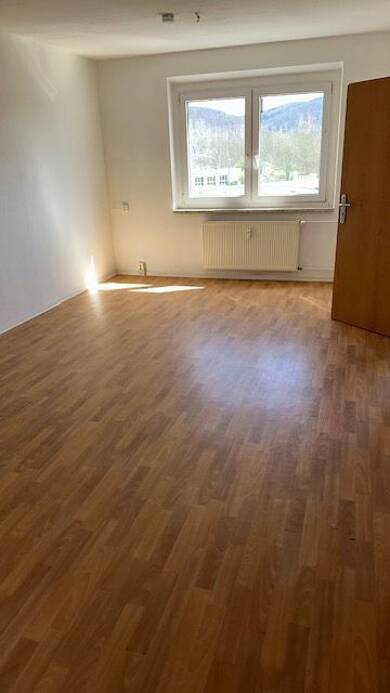 Wohnung zur Miete 274 € 2 Zimmer 49 m² 4. Geschoss frei ab sofort Allendestraße 67 Schmalkalden Schmalkalden 98574