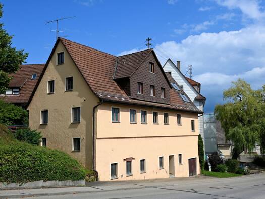 Mehrfamilienhaus zum Kauf provisionsfrei 290.000 € 8 Zimmer 228 m² Deißlingen 78652