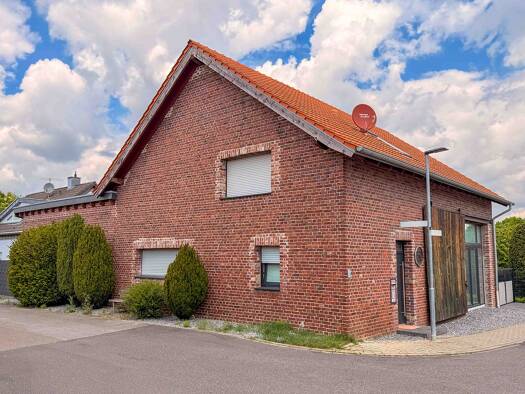 Einfamilienhaus zum Kauf provisionsfrei 749.000 € 4 Zimmer 185 m² 393 m² Grundstück Venrath Erkelenz 41812