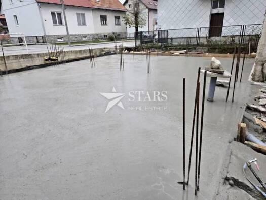 Haus zum Kauf 82.000 € 4 Zimmer 170 m² Delnice Delnice