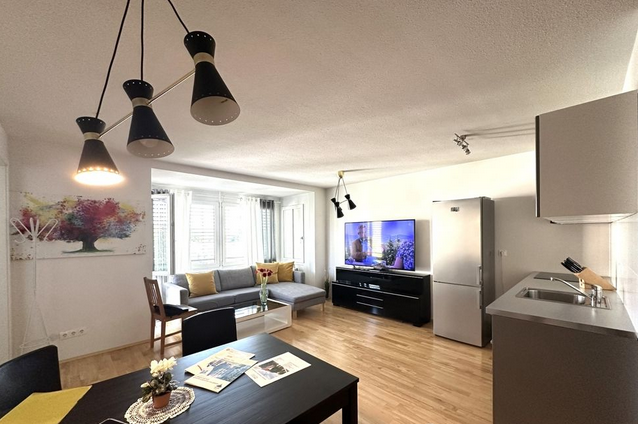 Wohnung zur Miete 475 € 2 Zimmer 53 m²<br/>Wohnfläche 1.<br/>Geschoss Hohenzollernstraße 39A Schloßplatz Saarbrücken 66117