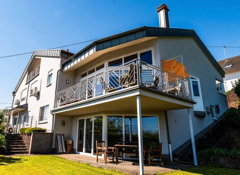 Einfamilienhaus zum Kauf 839.000 € 8 Zimmer 430 m²<br/>Wohnfläche 4.400 m²<br/>Grundstück Saarlouis Saarlouis 66740