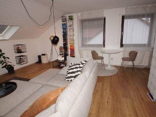 Wohnung zur Miete 450 € 2 Zimmer 47,9 m² 2. Geschoss frei ab 01.03.2026 Straubing 94315