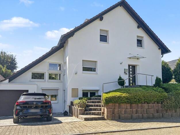 Einfamilienhaus zum Kauf 648.000 € 7 Zimmer 191,6 m² 684 m² Grundstück Bauerbach Bretten 75015