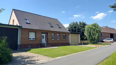 Haus zum Kauf 275.000 € 7 Zimmer 121 m² 2.924 m² Grundstück Schmögelsdorf Treuenbrietzen 14929