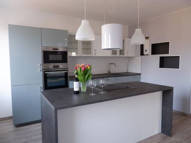 Wohnung zur Miete 830 € 4 Zimmer 105 m² 2. Geschoss frei ab 01.07.2026 Wilkau-Haßlau 08112