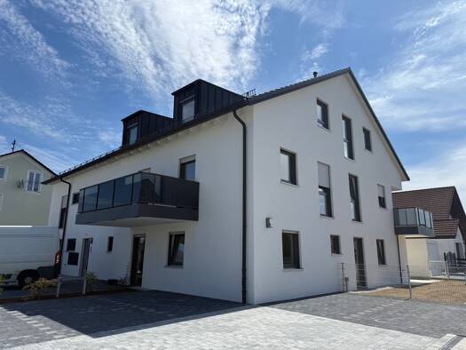 Wohnung zur Miete - Erstbezug 1.185 € 3,5 Zimmer 86,9 m² 2. Geschoss frei ab sofort Ostendstraße 10 Hohenwart 86558