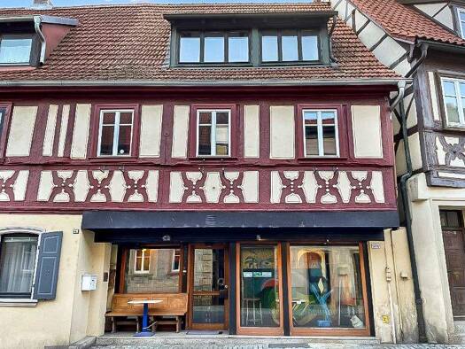 Stadthaus zum Kauf 390.000 € 9 Zimmer 325 m² 257 m² Grundstück frei ab sofort Zeil Zeil am Main 97475