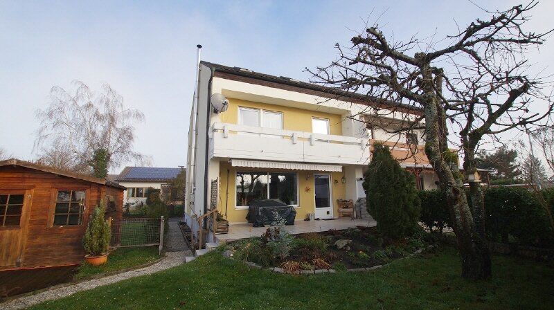 Doppelhaushälfte zum Kauf 448.000 € 7 Zimmer 161,6 m²<br/>Wohnfläche 585 m²<br/>Grundstück Planungsbezirk 201 Straubing 94315