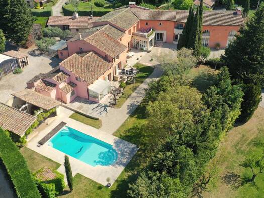 Schloss zum Kauf 1.590.000 € 680 m² 5.000 m² Grundstück Loriol-du-Comtat 84870