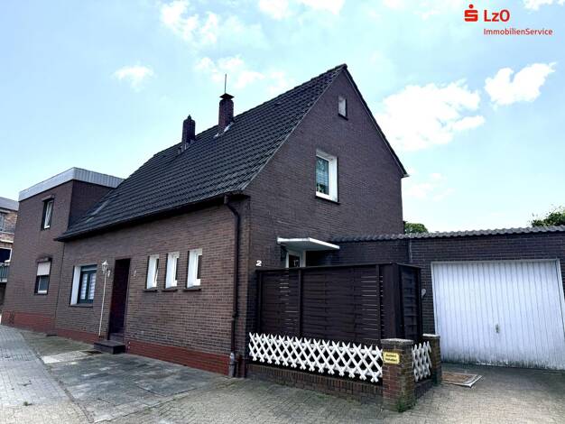 Doppelhaushälfte zum Kauf 155.000 € 4 Zimmer 106,3 m² 346 m² Grundstück Varel Varel 26316