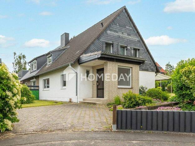 Doppelhaushälfte zum Kauf 219.000 € 7 Zimmer 115 m² 578 m² Grundstück frei ab sofort Fallersleben Wolfsburg 38442