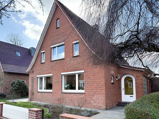 Haus zum Kauf 299.000 € 5 Zimmer 156 m² 748 m² Grundstück Heide 25746