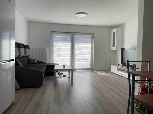 Reihenmittelhaus zur Miete 30 € 3 Zimmer 55 m² 150 m² Grundstück frei ab sofort St. Lorenz Nord St. Lorenz-Nord 23554