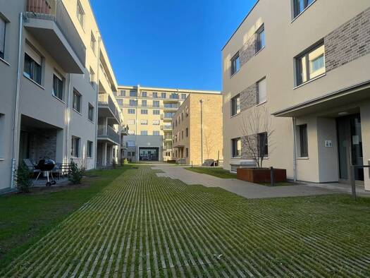 Wohnung zur Miete 1.170 € 3 Zimmer 84,2 m² 1. Geschoss Friedensstraße 41b Leipziger Vorstadt Dresden 01097