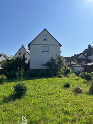 Mehrfamilienhaus zum Kauf 295.000 € 7 Zimmer 150 m² 810 m² Grundstück frei ab sofort Ober-Florstadt Florstadt 61197