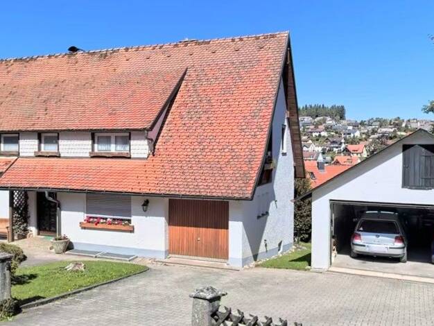 Haus zum Kauf 298.000 € 6 Zimmer 175 m² 1.100 m² Grundstück Unterkirnach 78089