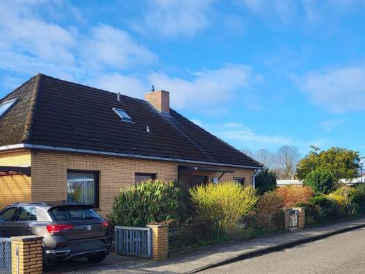 Bungalow zum Kauf 348.000 € 5 Zimmer 146 m² 609 m² Grundstück frei ab sofort Südlandstraße 17 Altenwalde Cuxhaven 27478