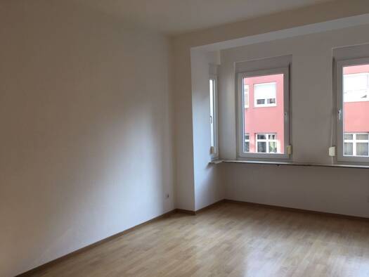 Wohnung zur Miete 1.340 € 4 Zimmer 98 m² Geschoss 2/5 frei ab 01.10.2026 Kirchenweg 68 St Johannis Weiterer Innenstadtgürtel West / Nord / Ost 90419