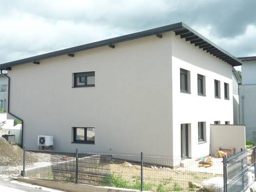 Reihenmittelhaus zum Kauf - Erstbezug 380.000 € 4,5 Zimmer 123,6 m² 272,3 m² Grundstück frei ab sofort Grieskirchen 4710