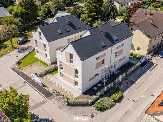 Doppelhaushälfte zum Kauf - Erstbezug 549.000 € 6 Zimmer 148 m² 198 m² Grundstück Donaulände-Mittelweg 82 Stockerau 2000