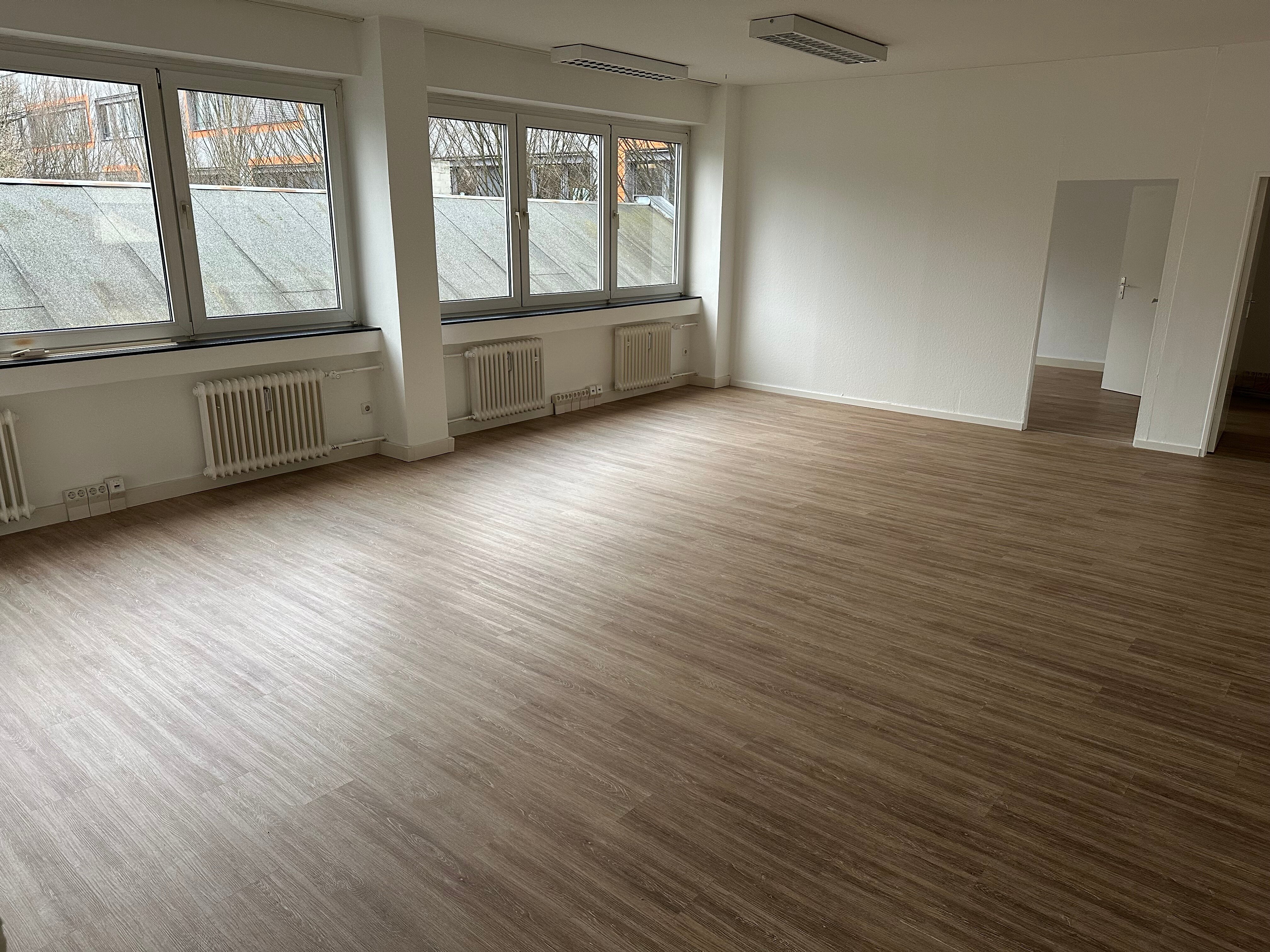 Bürofläche zur Miete provisionsfrei 2.040 € 3 Zimmer 136 m²<br/>Bürofläche Heidemannstraße 3 Freimann München 80939