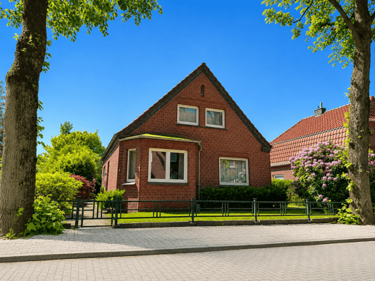 Einfamilienhaus zum Kauf 160.000 € 5 Zimmer 105 m² 1.044 m² Grundstück Weener Weener 26826