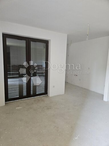 Haus zum Kauf 4 Zimmer 310 m² Kras 51514