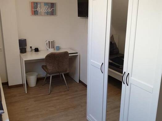 WG-Zimmer zur Miete 400 € 15 m² Geschoss 1/2 frei ab sofort Gartenstraße 14 Kochendorf Bad Friedrichshall 74177