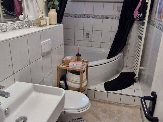 Wohnung zum Kauf provisionsfrei 320.000 € 4 Zimmer 83 m² Geschwister-Scholl-Straße 15 Wiesbaden 65197