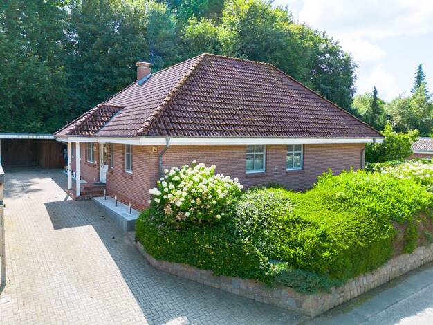Einfamilienhaus zum Kauf 320.000 € 5 Zimmer 122 m² 732 m² Grundstück Burg (Dithmarschen) 25712