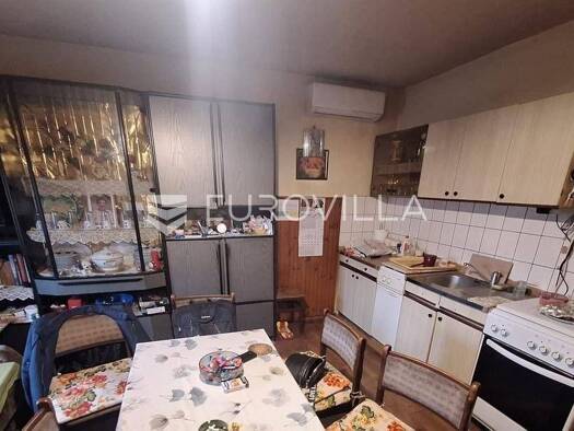 Haus zum Kauf 150.000 € 2 Zimmer 180 m² Dobrenici Generalski Stol