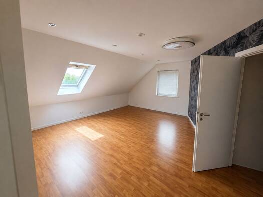 Wohnung zur Miete 850 € 4 Zimmer 70 m² Geschoss 3/3 frei ab sofort Alt-Langenhagen Langenhagen 30851