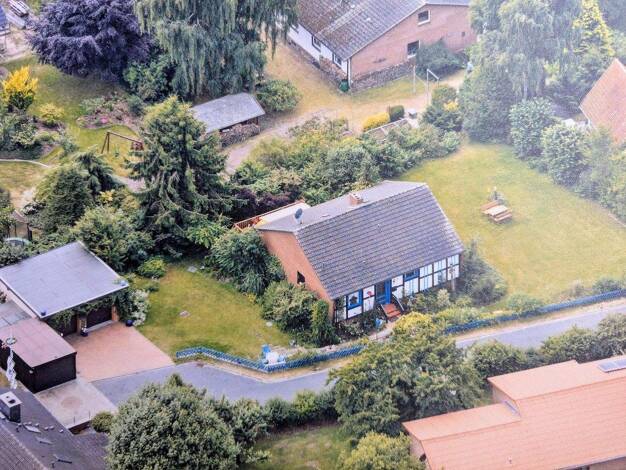 Einfamilienhaus zum Kauf provisionsfrei 205.000 € 5 Zimmer 106 m² 1.130 m² Grundstück Bostel Celle 29229