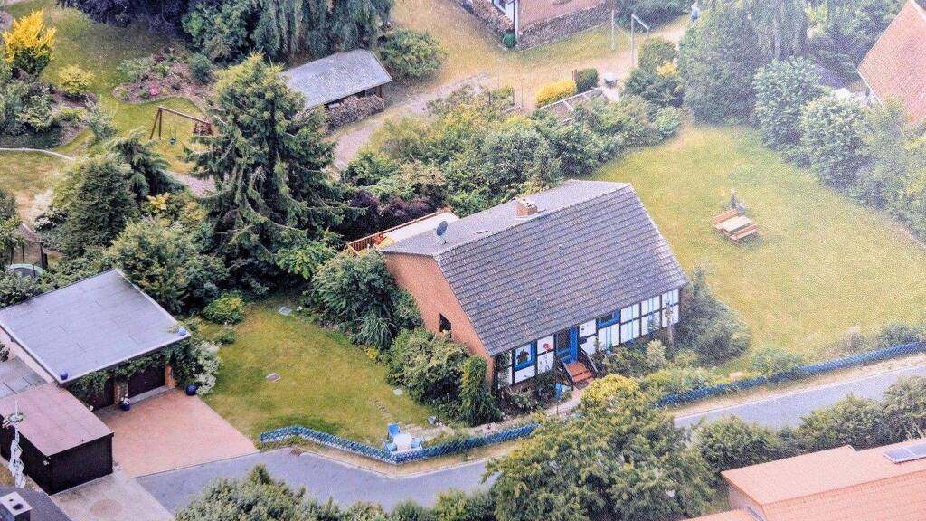 Einfamilienhaus zum Kauf provisionsfrei 205.000 € 5 Zimmer 106 m² 1.130 m² Grundstück Bostel Celle 29229